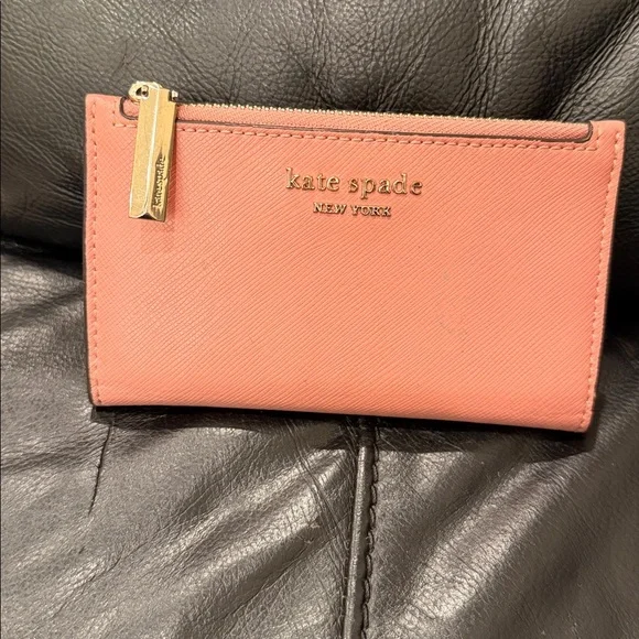 KATE SPADE NEW YORK Spencer Small Slim Bifold Wallet - Picture 4 of 11